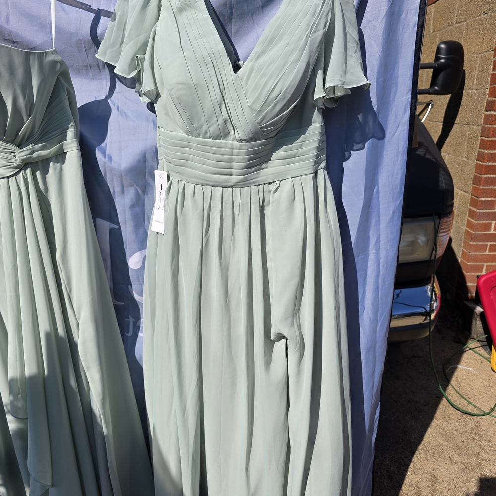 Chic Light Green Chiffon Wedding Dress